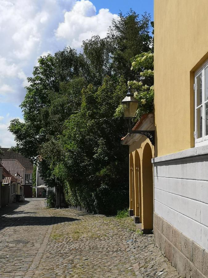 Det Gamle Radhus Appartement Bogense Buitenkant foto